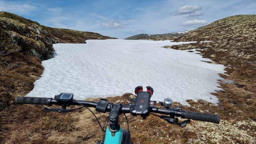 Rett ved toppen lå det fortsatt mye snø