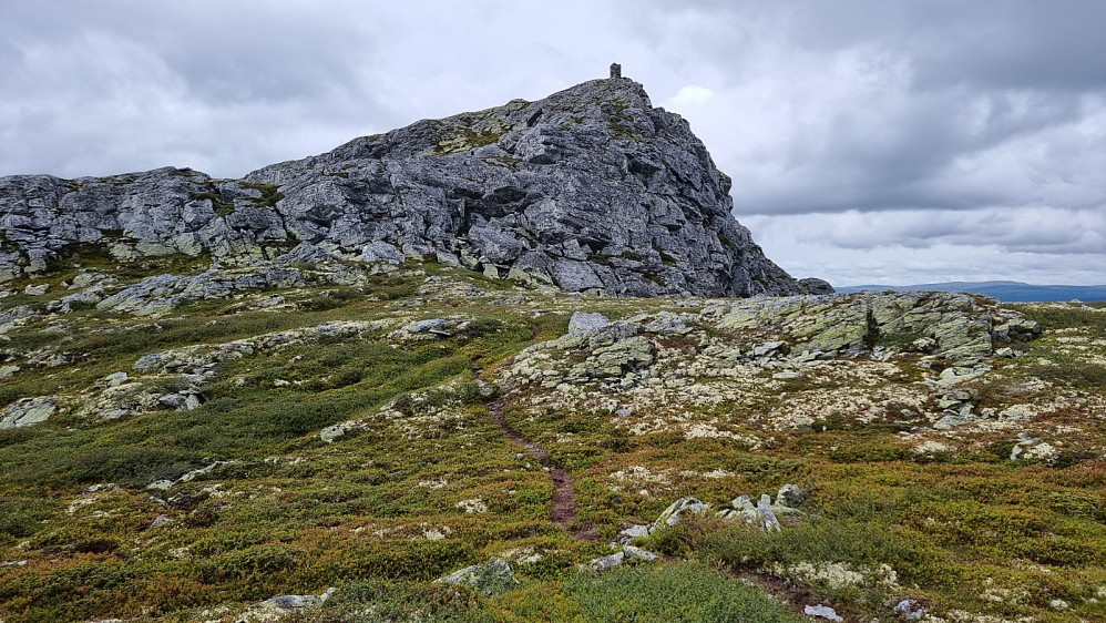 Da var det bare en liten rusletur igjen til toppklippen