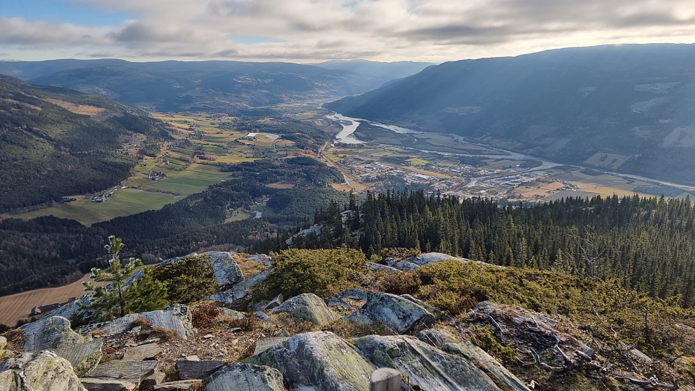 Utsikt fra Kvasskampen og ned Gudbrandsdalen