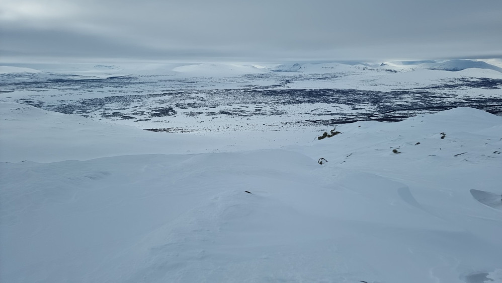 Fra Storhøa ventet en nydelig aketur ned igjen.