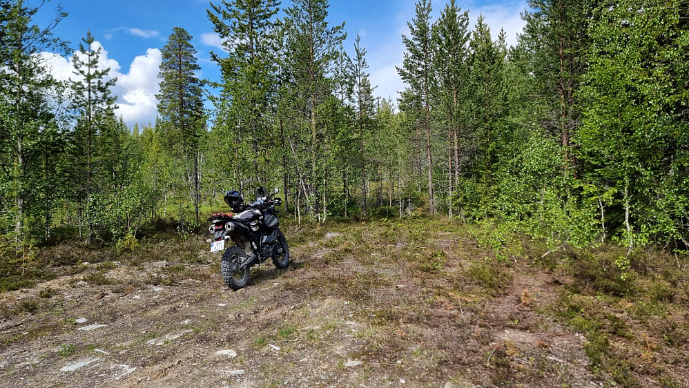 Det var en stor parkeringsplass der jeg startet