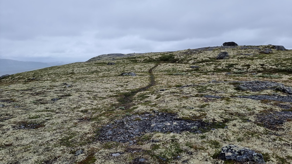 Oppe på fjellet kom regnværet men det passerte fort