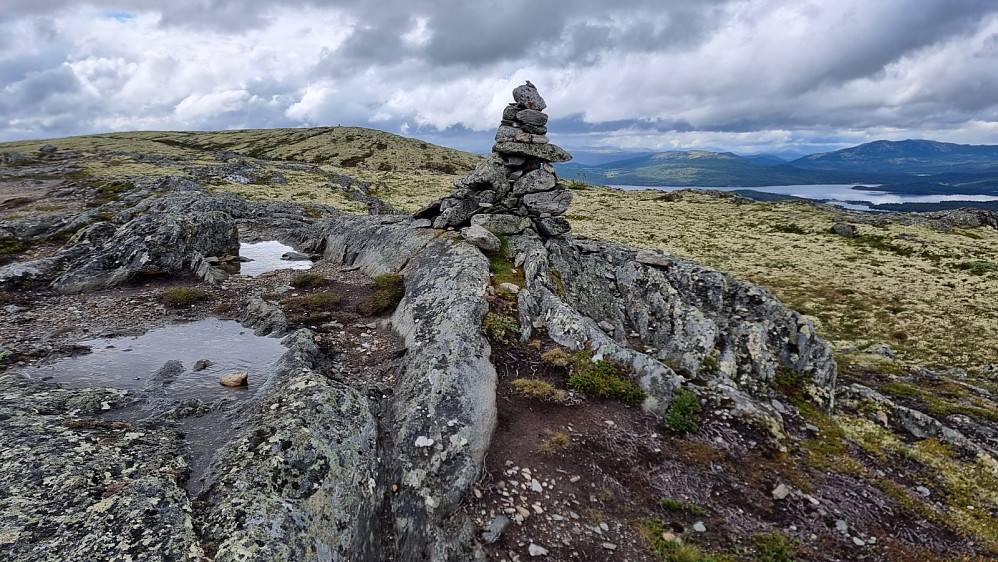 Da var jeg kommet opp på fjellet og det ventet en ganske flat tur bort til høyeste punkt