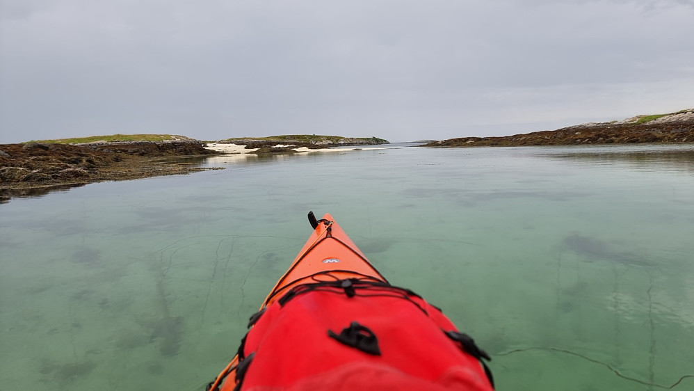 Idyll med sandstrender på holmene her ute