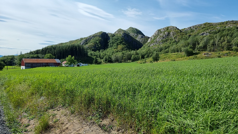 Torghatten sett fra hovedveien