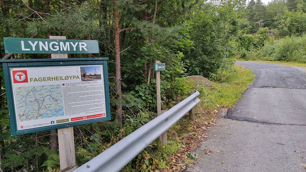 Infotavle og skilt ved stistart