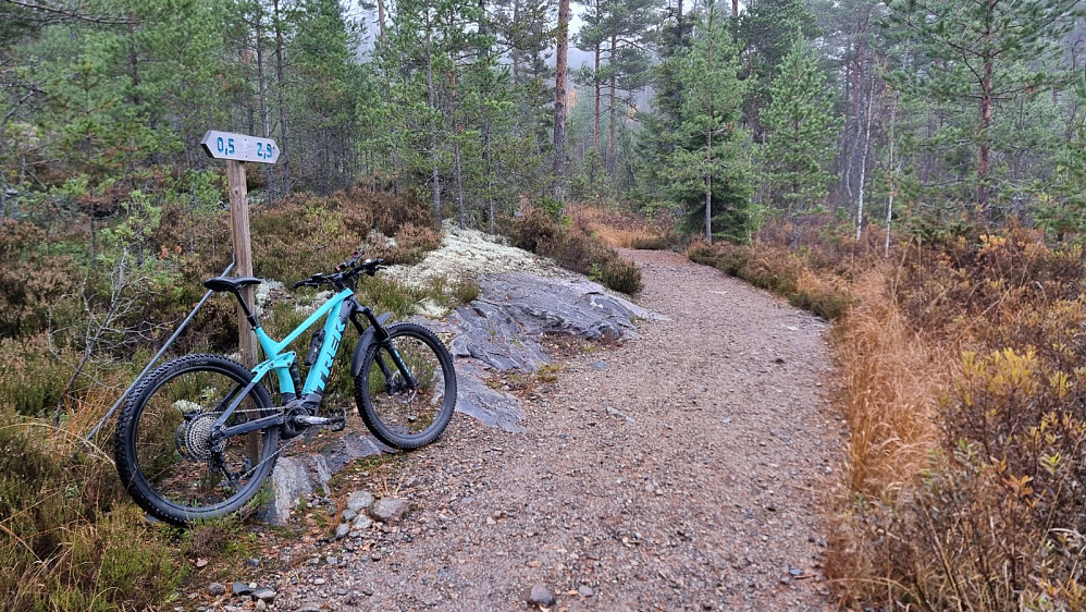 Skiltet avstandsinfo hver 500 meter