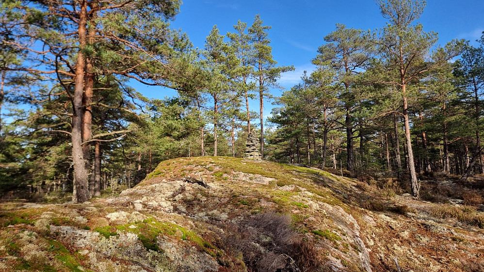 Varde på toppen av Danserfjella