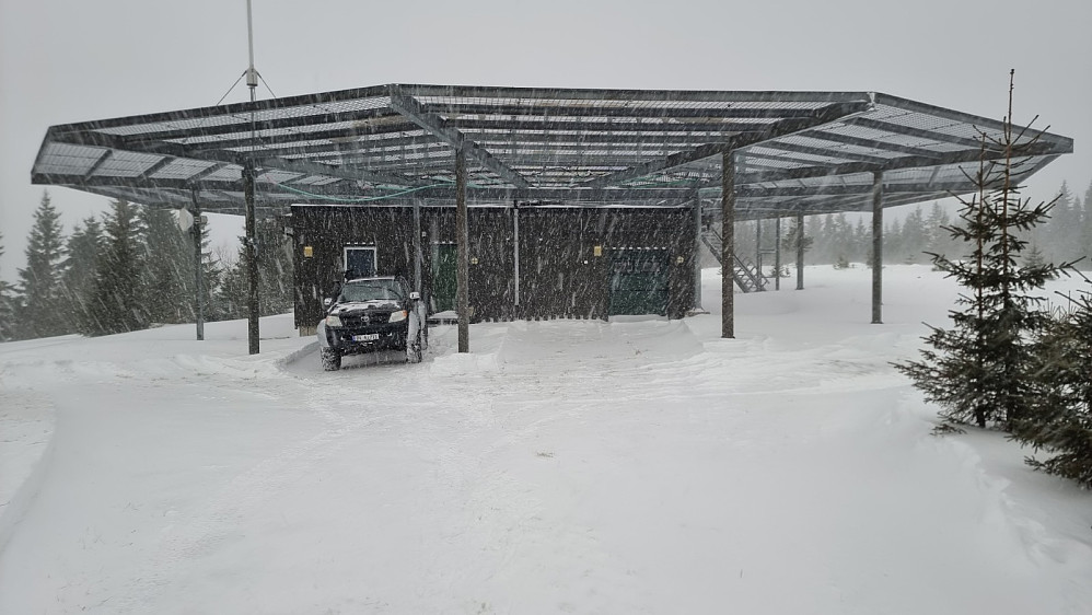 Jeg parkerte ved antenna