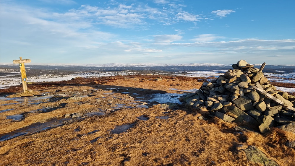 Ikke spesielt mye vinterstemning på Hitfjellet i dag