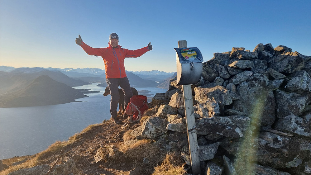 JHA på toppen av Bløkallen