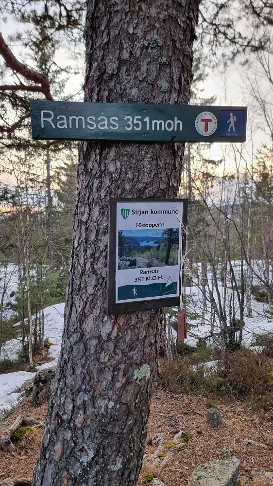 Skilt på toppen