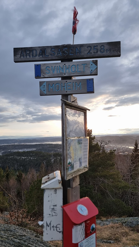 Skilt på toppen
