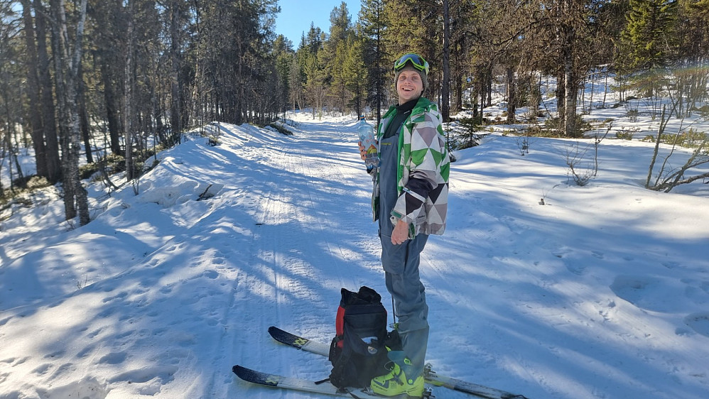 Drikkepause et stykke opp i lia