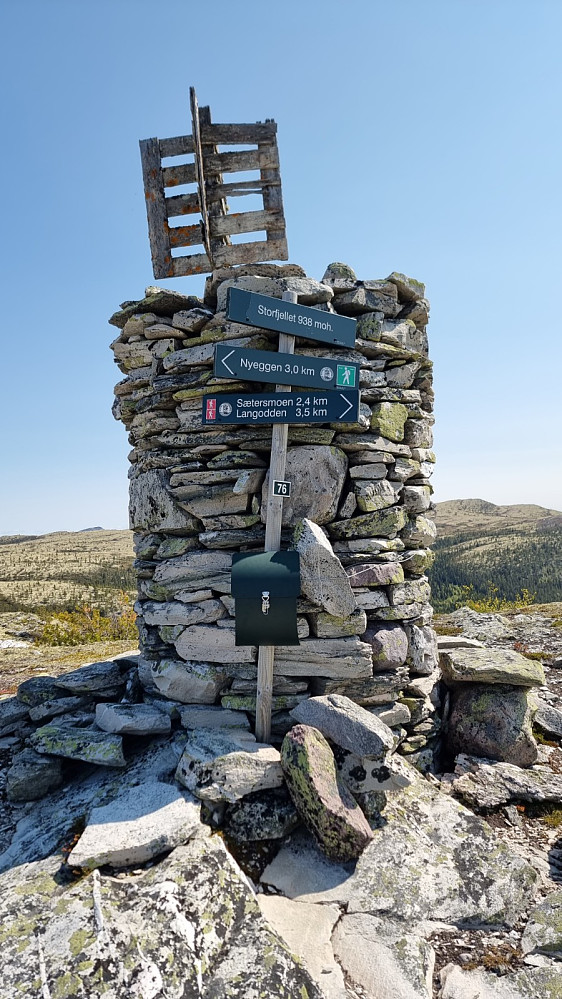 Stor varde på toppen av Storfjellet