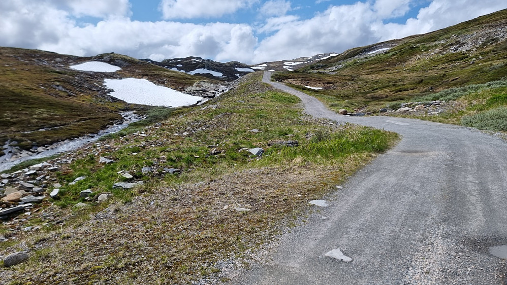 Flott vei å sykle opp. Jeg kunne også ha kjørt et stykke videre opp med bilen