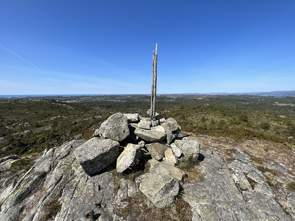 Varden på toppen av Vardafjell