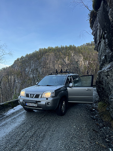 Smal vei gjennom Rasdalen