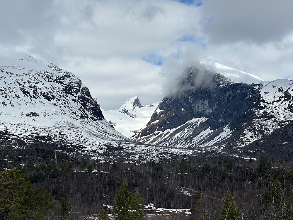 Austre Ringstinden