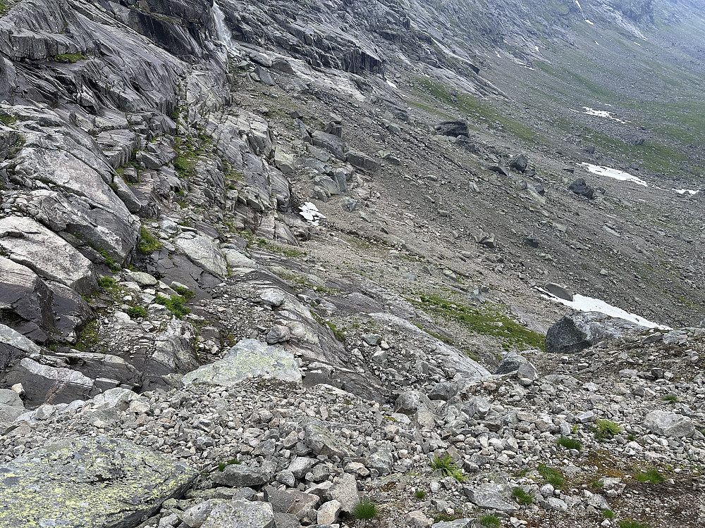 Sett ovenifra. 