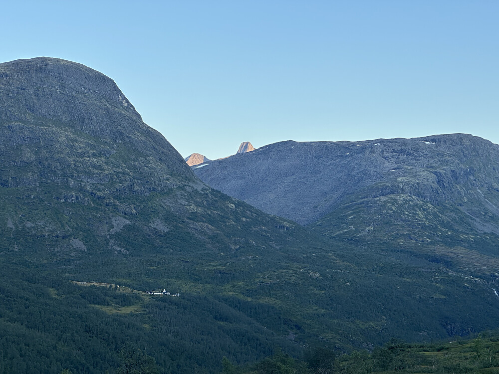Stølsnostinden stikker opp en siste gang for dagen