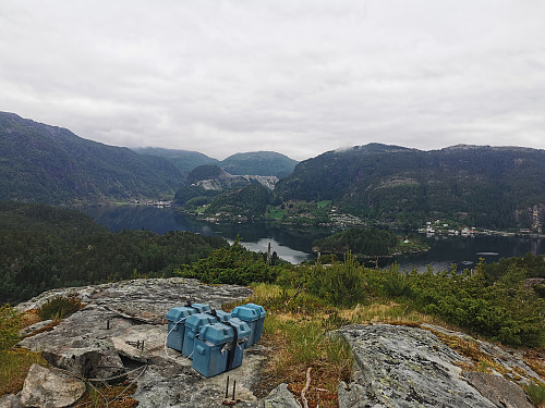 Toppen av nordtoppen på Hokøy, 132 moh. Utsikt mot nord.