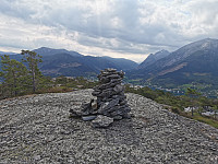 Først kom vi til Vardhaugen, 234 moh.