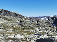 Trappetrinnterreng på nedsiden av Ramnabergnuten.