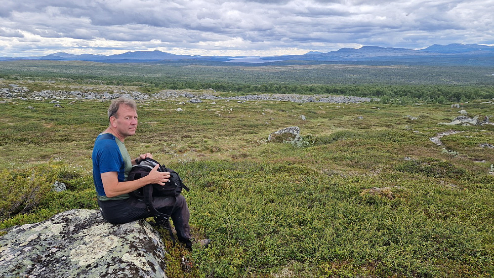 Halvveis i stigningen. Ser mot Femunden