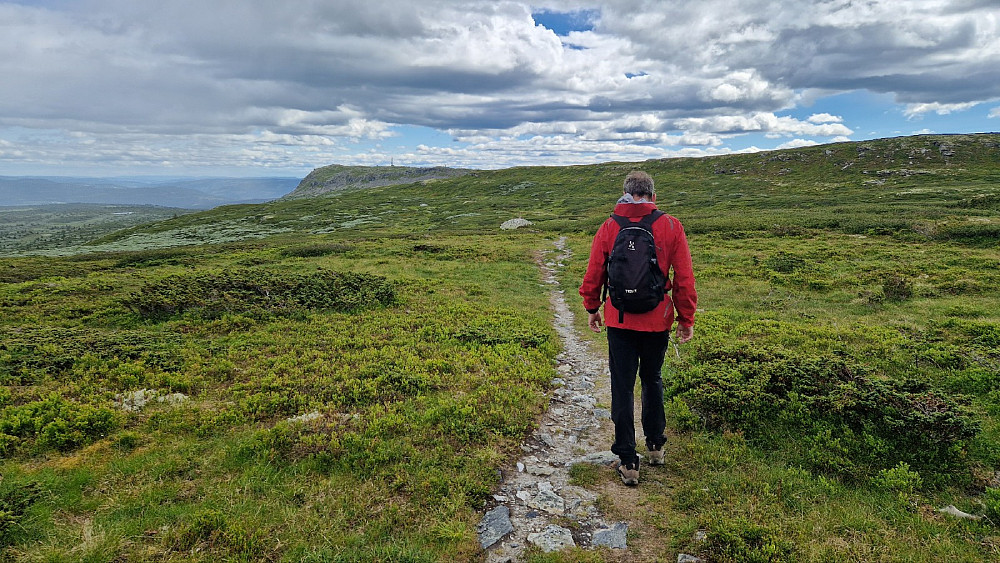 Lettgått på platået mot masten