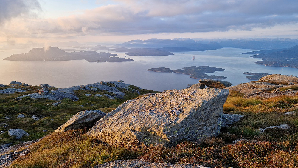Utsikt nordover i ytre Hardangerfjord