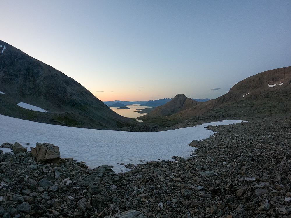 På vei ned i dalen igjen