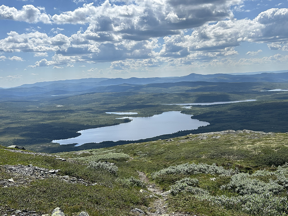 Ser Øvre Ongsjøen, og bl.a Djuptjernkampen bak
