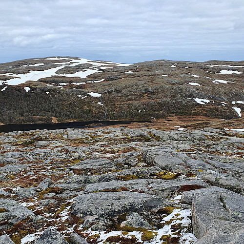 Nedstigning fra Håkavikfjellet mot Terningsheia