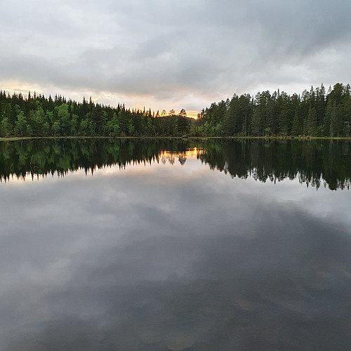 Sjurdsåstjønnen i solnedgang.