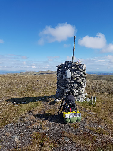 Sandfjellet. Etter overnatting mellom Store og Lille Hiåsjø, gikk turen langs ryggen fra Sandfjellet og til Sommervollvollan.