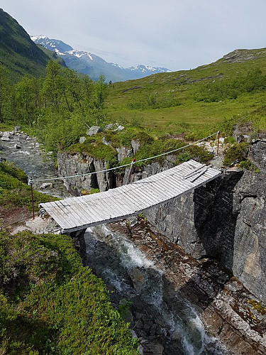 Farlig norsk hengebro