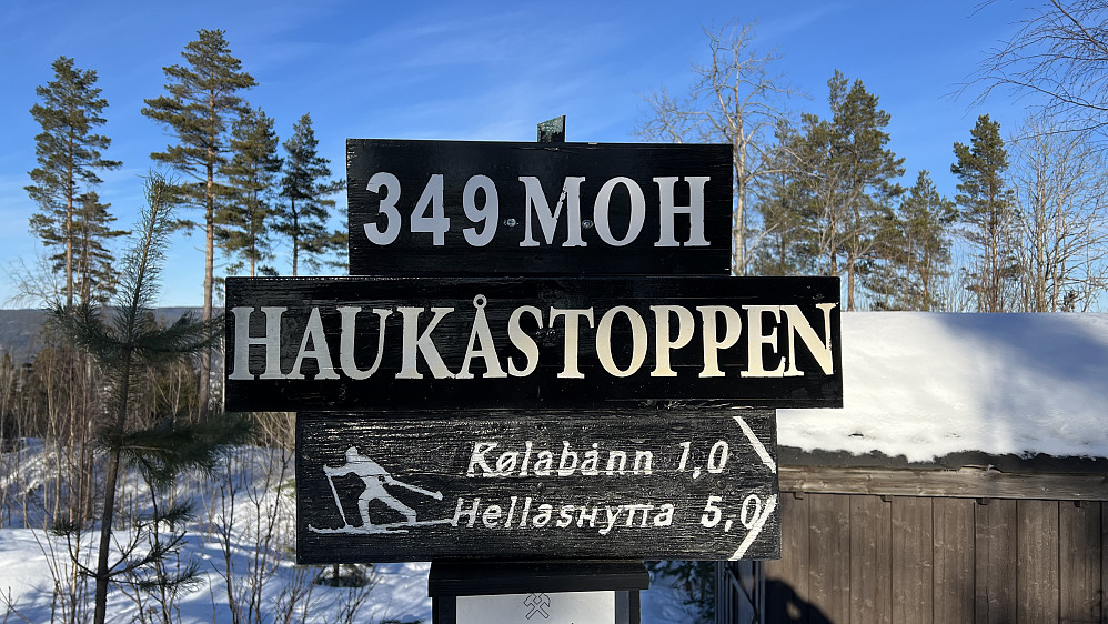 Haukåstoppen i strålende vær med 10 minusgrader