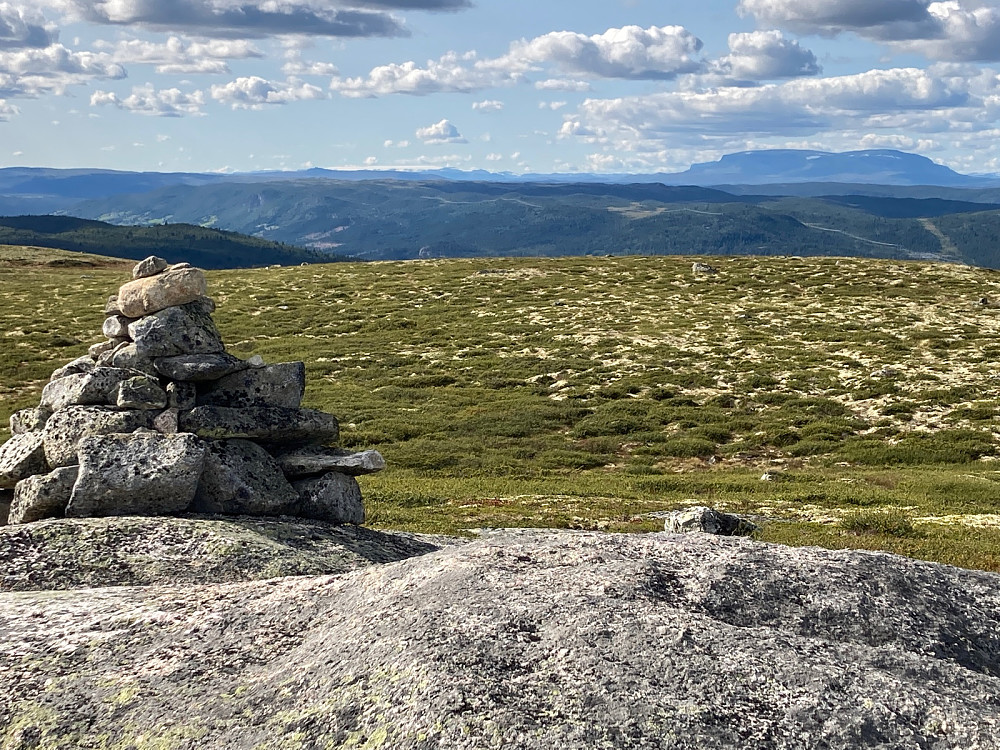 Utsikt vestover fra Dusetind.