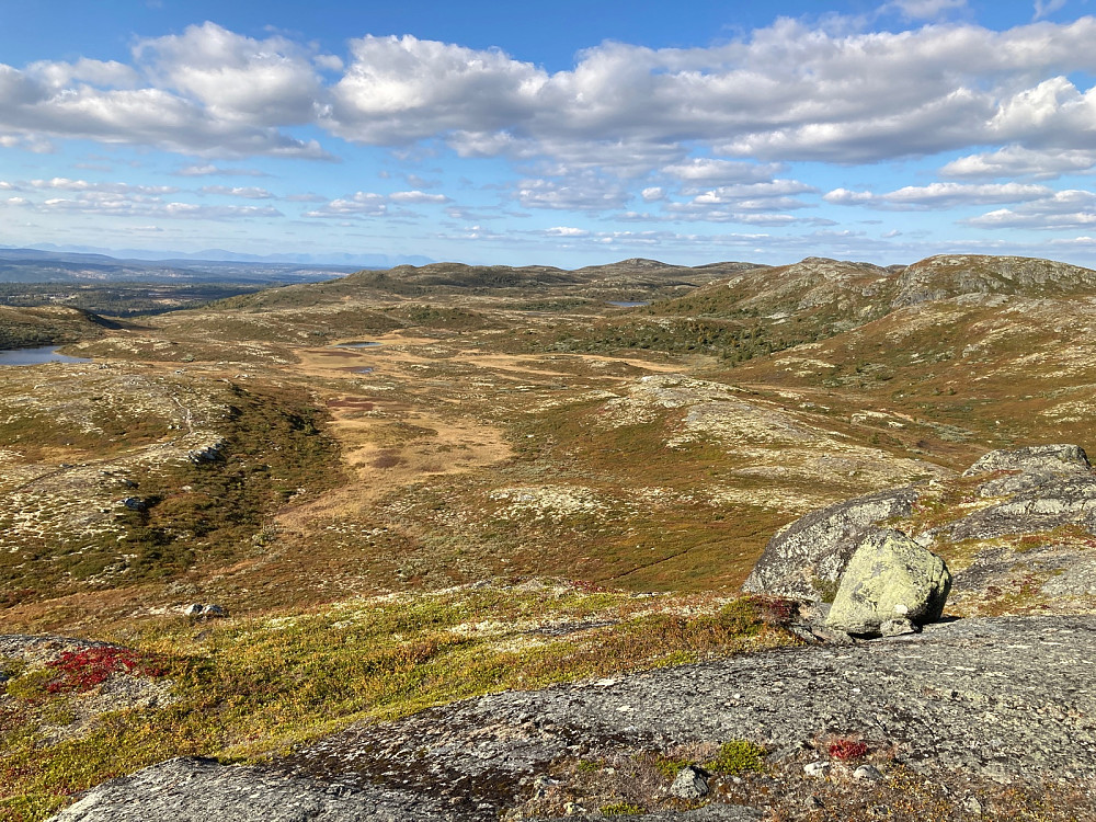 Hemsedalfjellene langt i det fjerne.