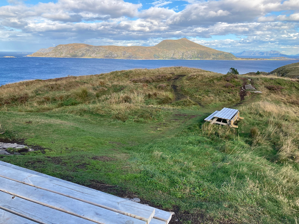 Det er bord på toppen av Molnesfjellet.