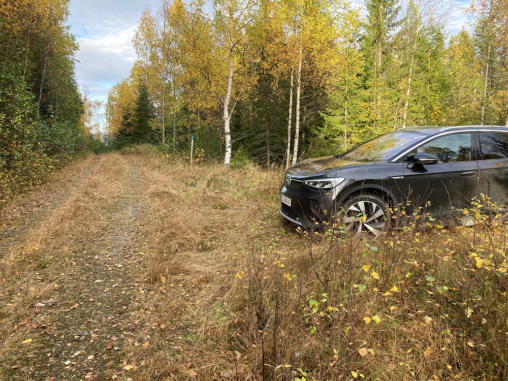 Parkeringsplassen min. Burde ikke kjørt så langt.