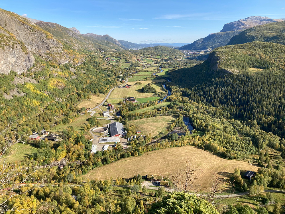 Utsikt nedover mot Tuv.