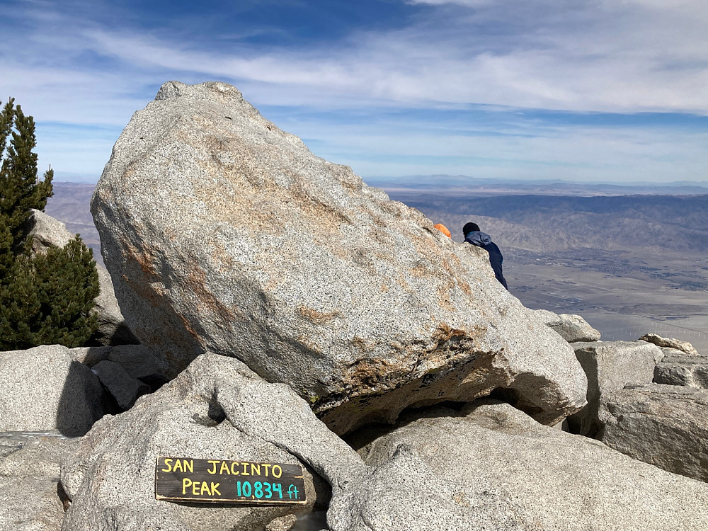 Toppsteinen på San Jacinto Peak.