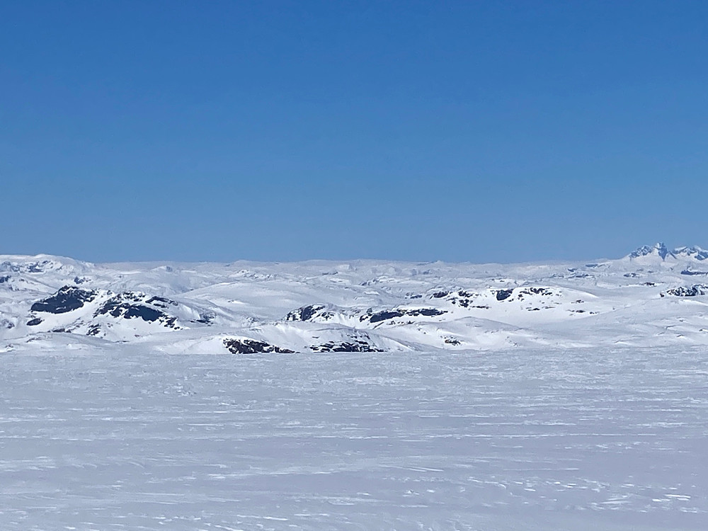 Er det virkelig Jostedalsbreen lengst borte til venstre for Hurrungane?