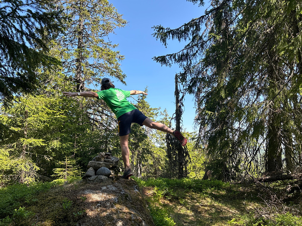 Marit tar flyger'n på Helgehaugen.