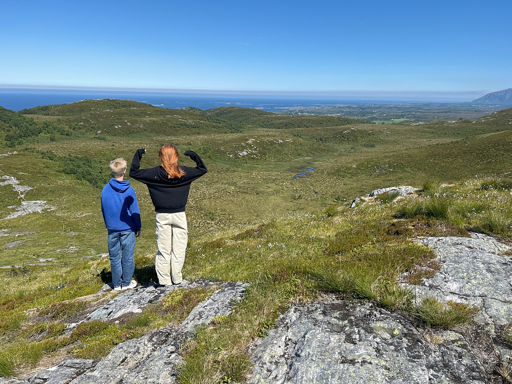Utsikt nordøstover langs Atlanterhavsveien.