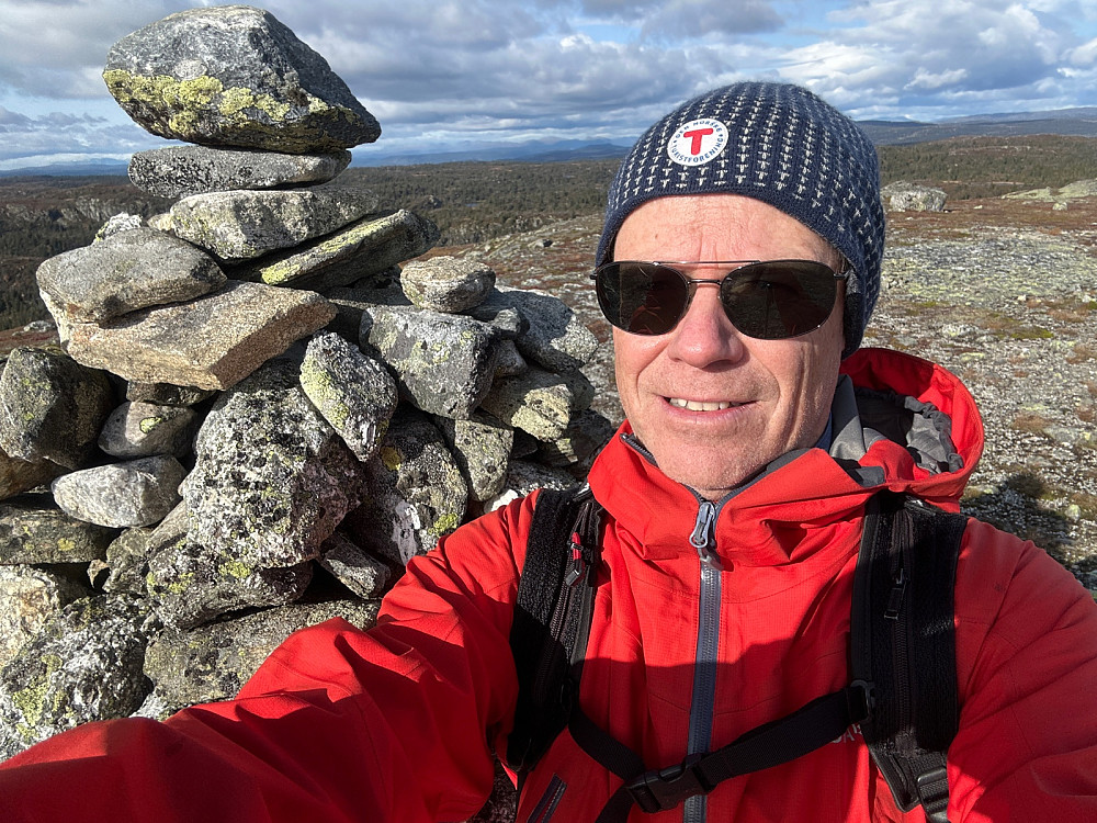 Anstrengt selfie ved varden på Strøslifjell