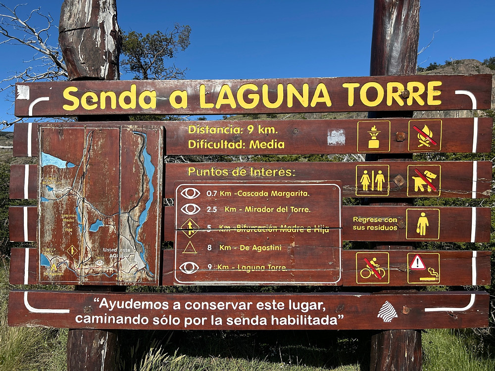 9 kilometer å gå inn til Laguna Torre.