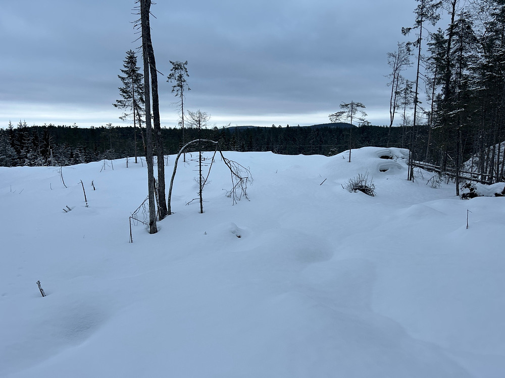 Her er vi ferdige med den mest utfordrende del av juvingen. Det gikk greit å gå i terrenget herfra.